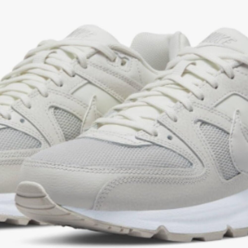 Nike Women's Air Max Command Size 6.5 Almost Brand New